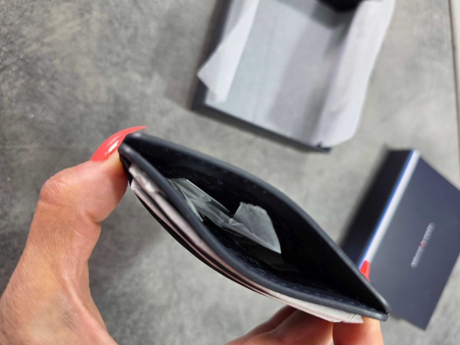 Nowe oryginalne etui do kart kredytowych