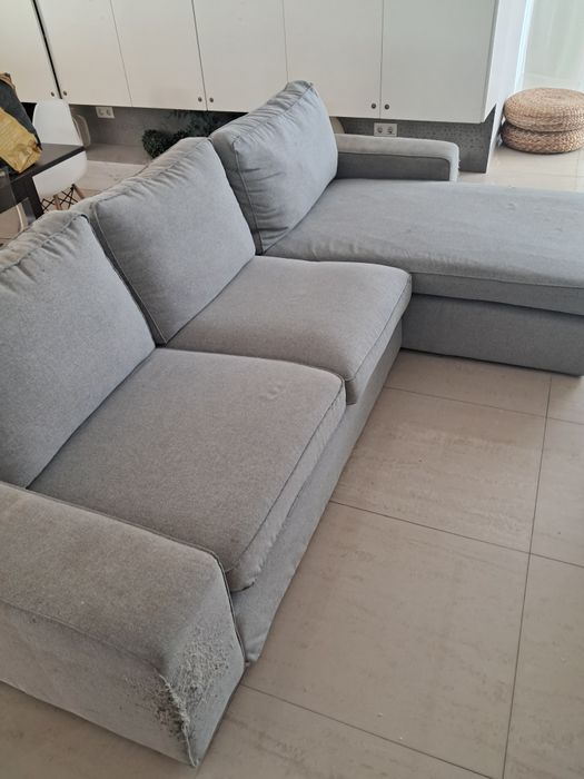 Sofá Kivik usado cinza claro
