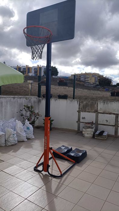 Tabela de Basquetebol com pé