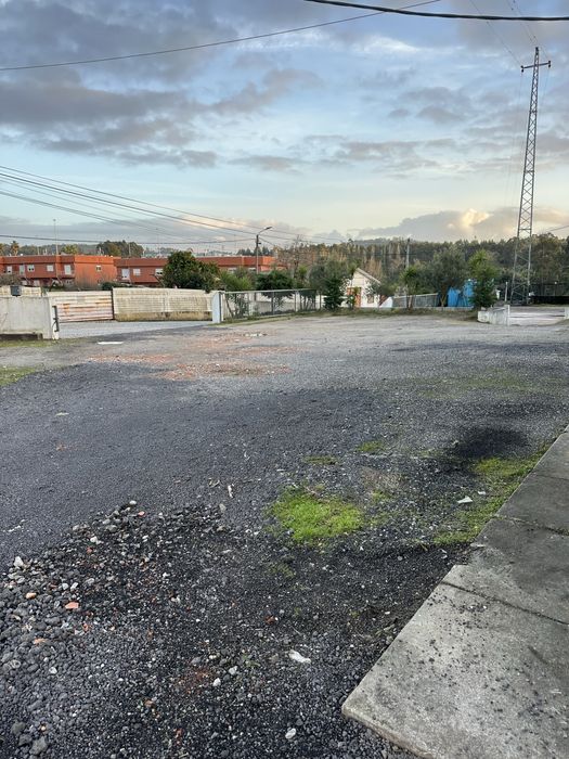 Armazém Grijó / Nogueira da Regedoura