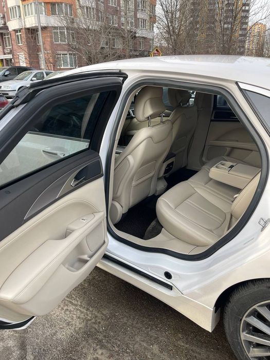 Оренда авто Lincoln