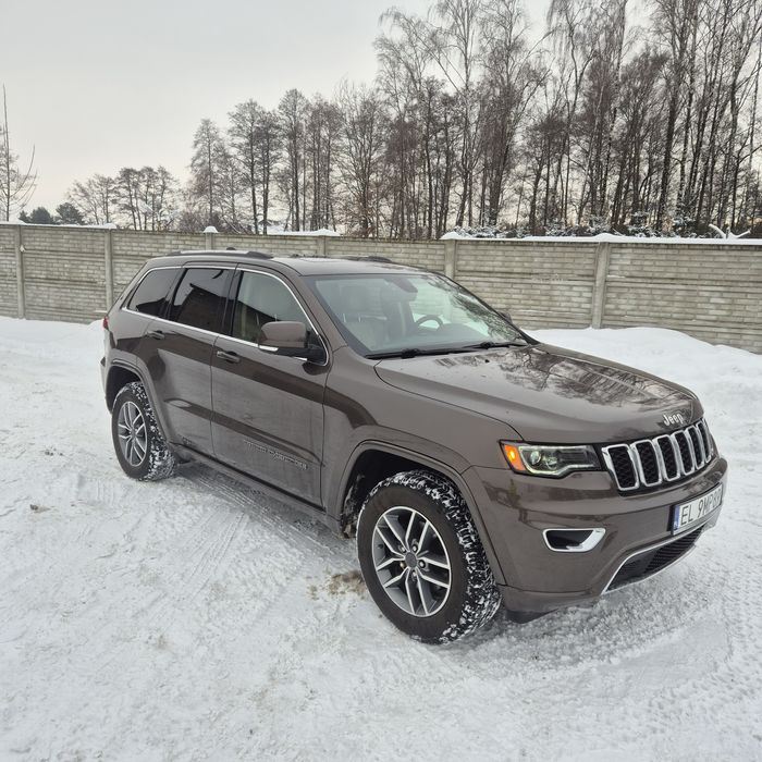Ładny jeep grand cherokee wk2