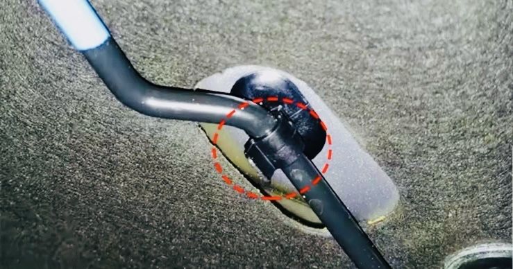 Фіксатор упора капота Citroen Berlingo Peugeot Partner вантажівок