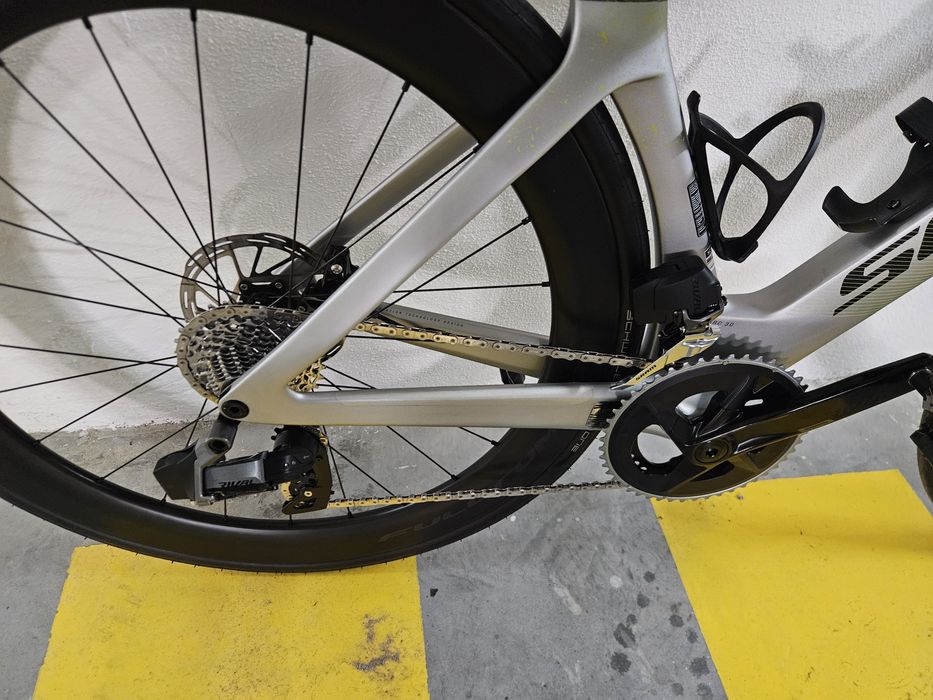 Scott Foil RC30 com rodas Fulcrum Wind 57