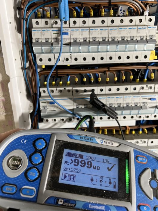 Elektryk , usługi elektryczne