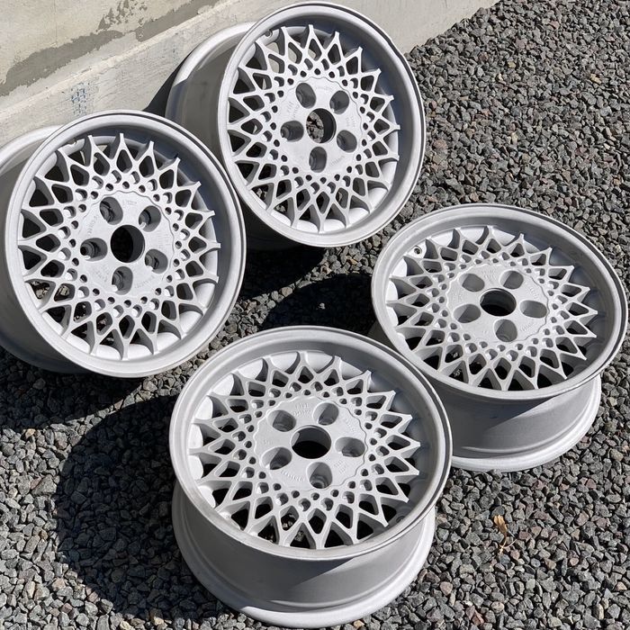 Rial BRABUS автентичні класичні диски до Mercedes 190 w201 w202 w124 w210 w123 w126 R107 Vito VW T3 T4 ідеальний стан після абразивної очистки 1987 р