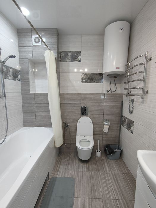 Здається двокімнатна квартира подобово від власника Київський район