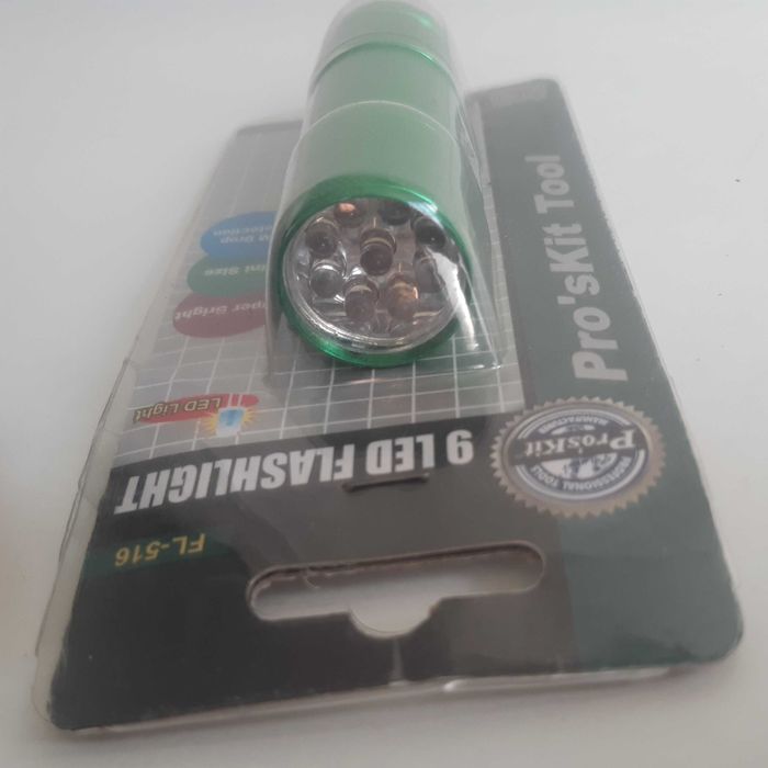 Pequena Potente Lanterna 9 LED Nova