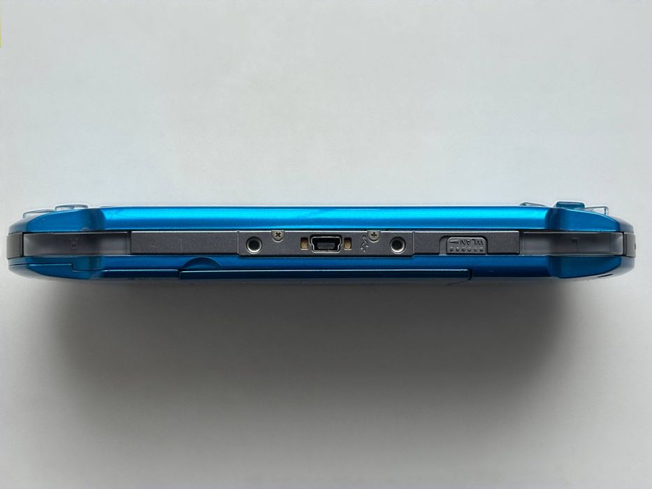 Sony PSP 3000 32 gb синього кольору