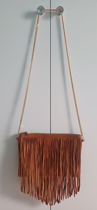 Reserved torebka z frędzlami na złotym łańcuszku nowa