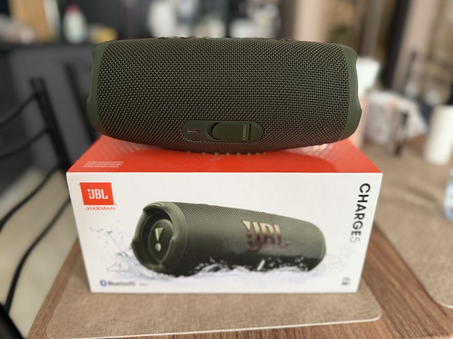 Продам JBL  Charge 5