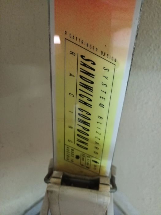 Skis completos, em bom estado