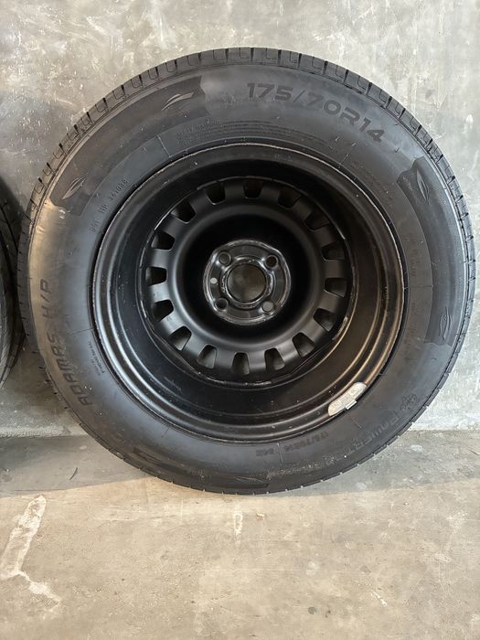 Jante ferro R14 5.5J -ET39 -4x100, com pneus 175/70R14