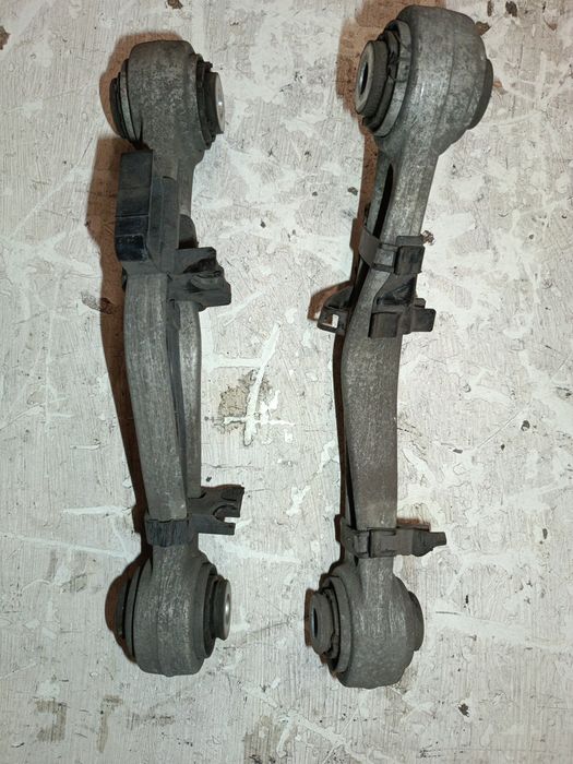 Braço de suspensão esquerdo e direito - BMW 5 Touring (F11) | 09 - 17