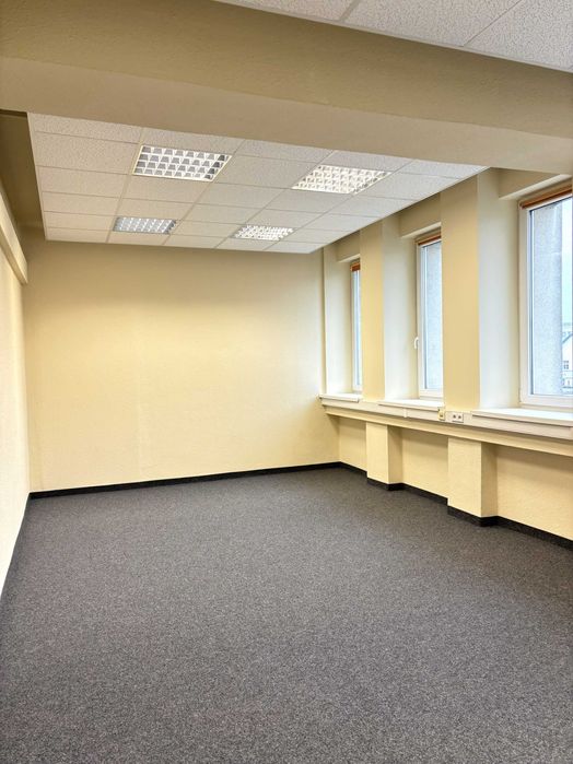 Wynajmę biuro 27,90 m2 Andrychów
