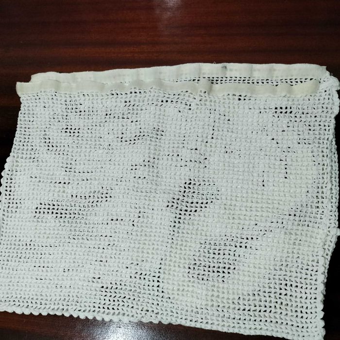 Capa de Almofada em Crochet Filet ( Artesanal )