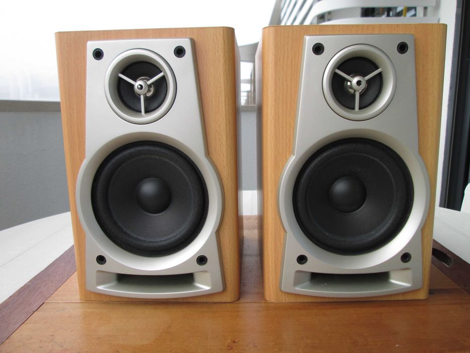 2 Colunas Sanyo HI-FI - 2 vias - 25w - 4 ohm