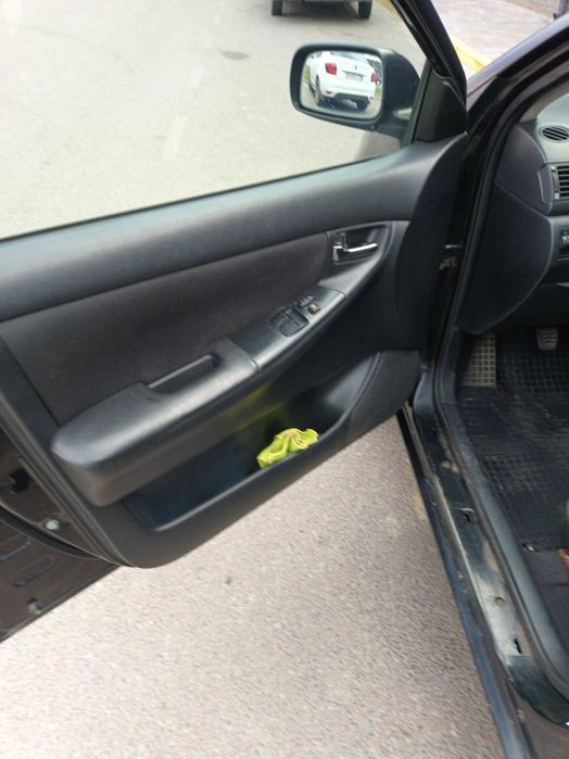 Продаж авто Toyota Corolla