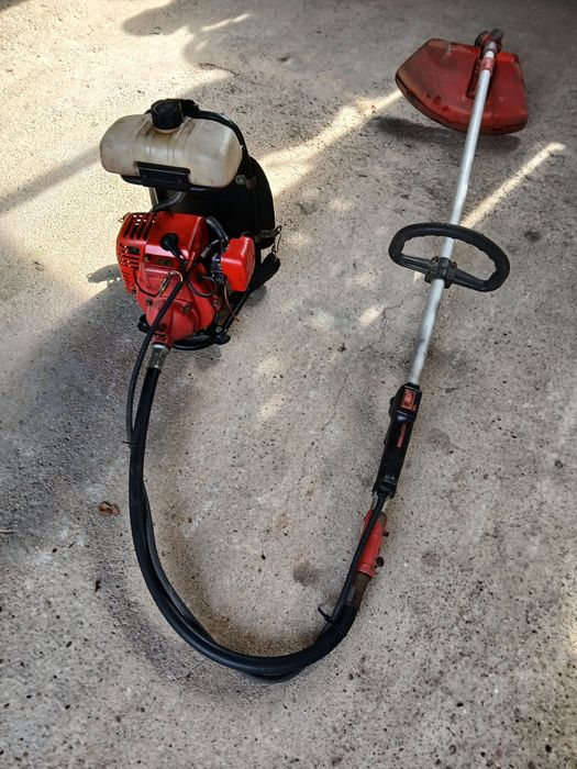 Maquina de cortar erva