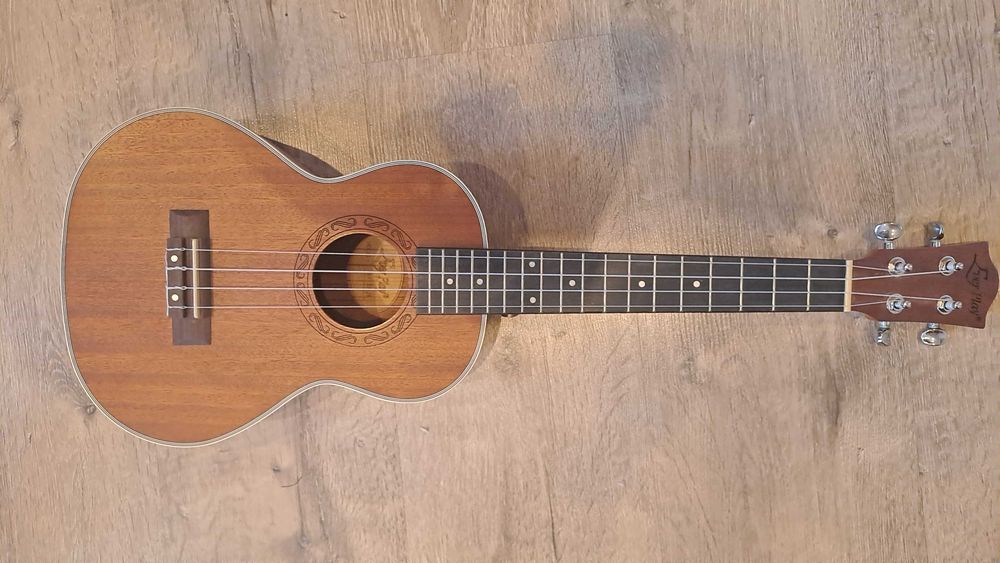 ukulele Ever Play