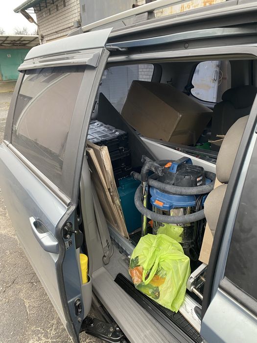 Киа карнивал  2.7 газ бензин