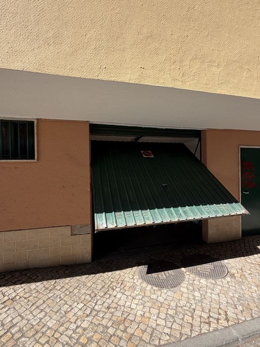 Garagem em Tercena
