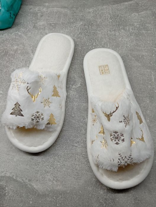 Kapcie damskie kremowe 40/41