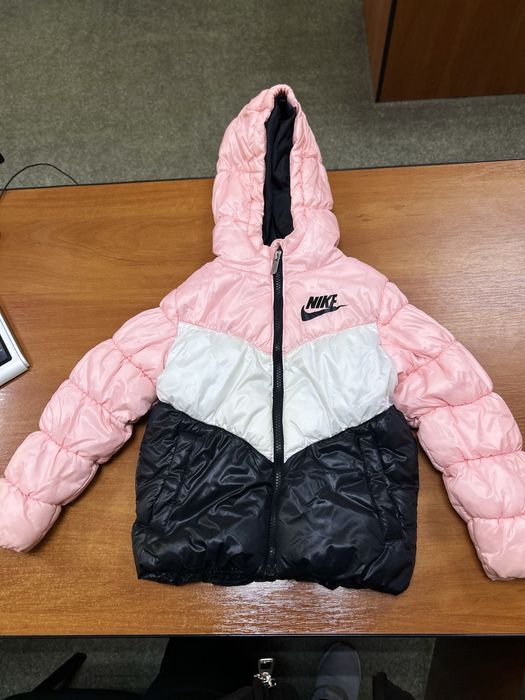 Курточка на девочку осень