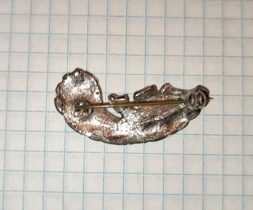 Брошь перо винтажная.