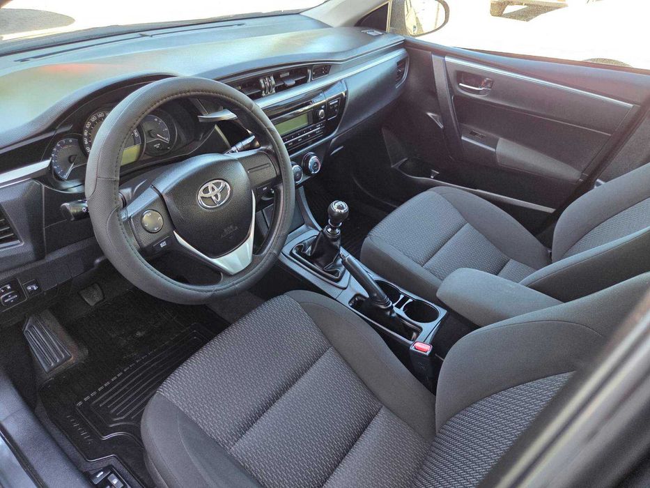 Продам Toyota Corolla 2013р. 1.3 бензин   Пробіг 76 тис. км.