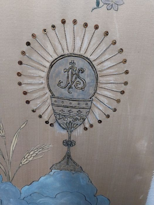Pintura de Anjo e cálice sobre seda