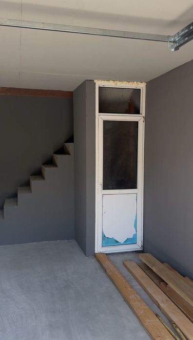 Продам 2-х поверховий гараж з підвальним приміщенням