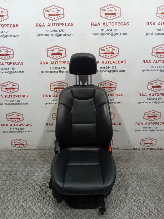 Bancos Frente Frontal Mercedes Class C W204 Imaculados em Pele