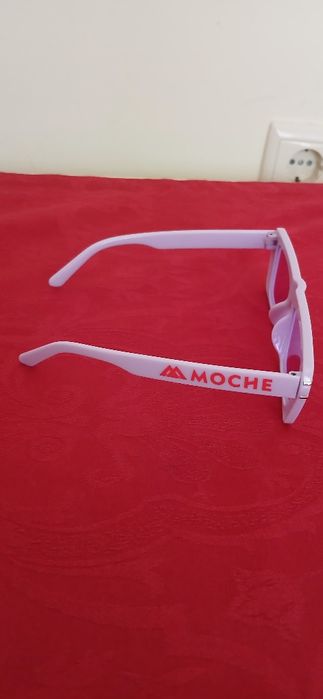Óculos de sol Moche, novos
