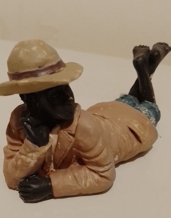 Conjunto bonitos artigos inclui um járro vidro e estanho  pra decoraçã