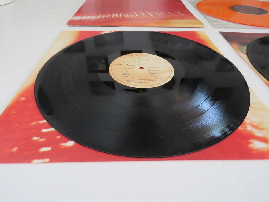 Vinyl: The Cure "Kiss Me Kiss Me Kiss Me", 3 discos (um em cor de laranja - 45")