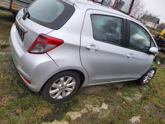 Sprzedam Toyota Yaris 2012r.