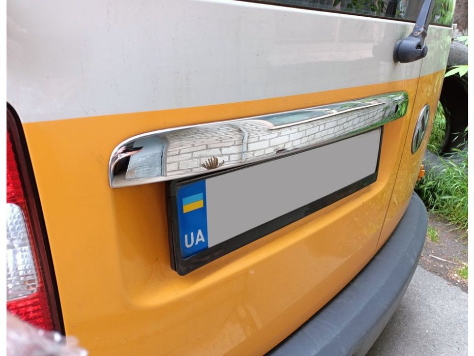 Volkswagen Caddy 2004-2010 Накладка над номером дверні нерж Без напису