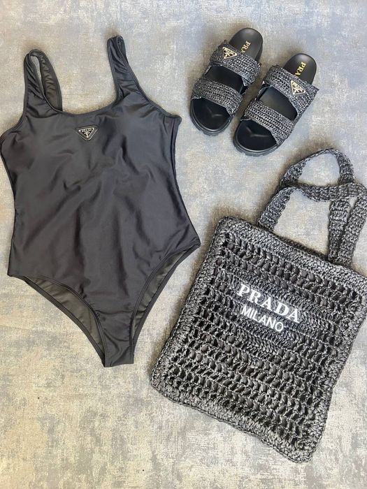 Купальник слитный ,бренд