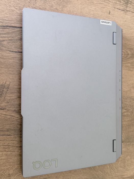 Laptop gamingowy Lenovo LOQ