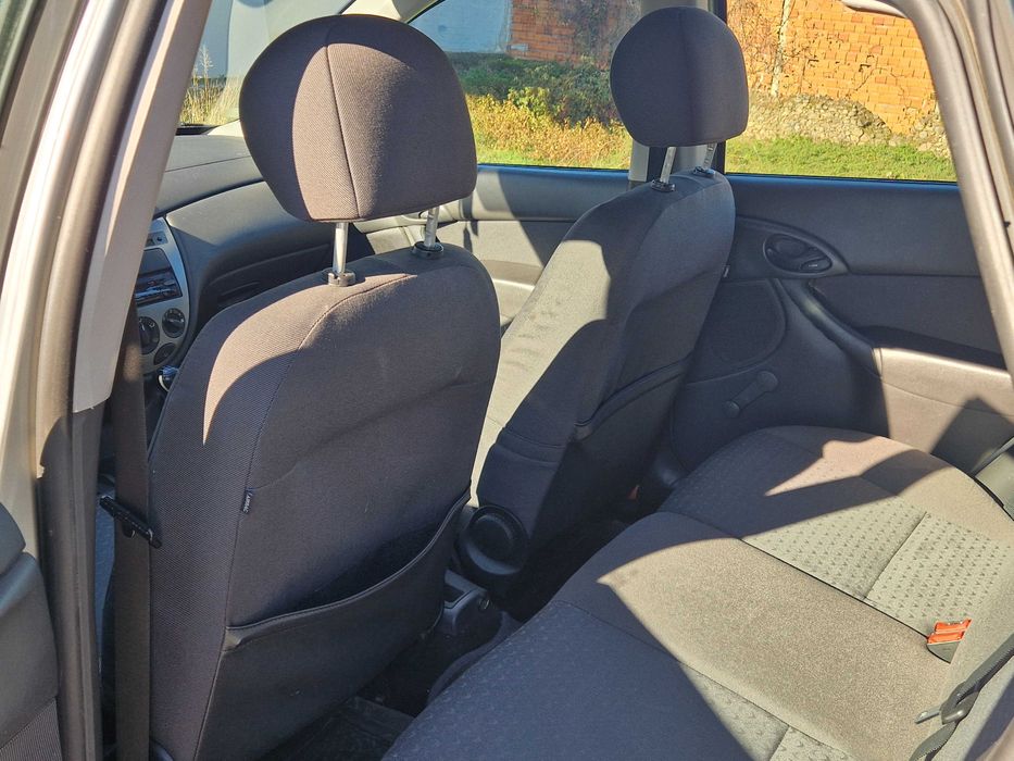 Ford Focus 1.4 gasolina/gpl