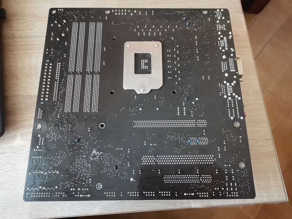 Материнская плата Asus P8H67-M Socket 1155 Intel core I5-2500 3,3gHz