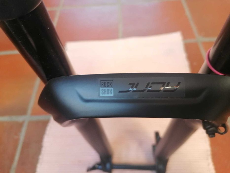 Suspensão RockShox Judy Gold