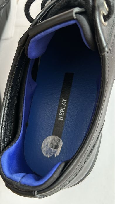 Взуття 43 розмір