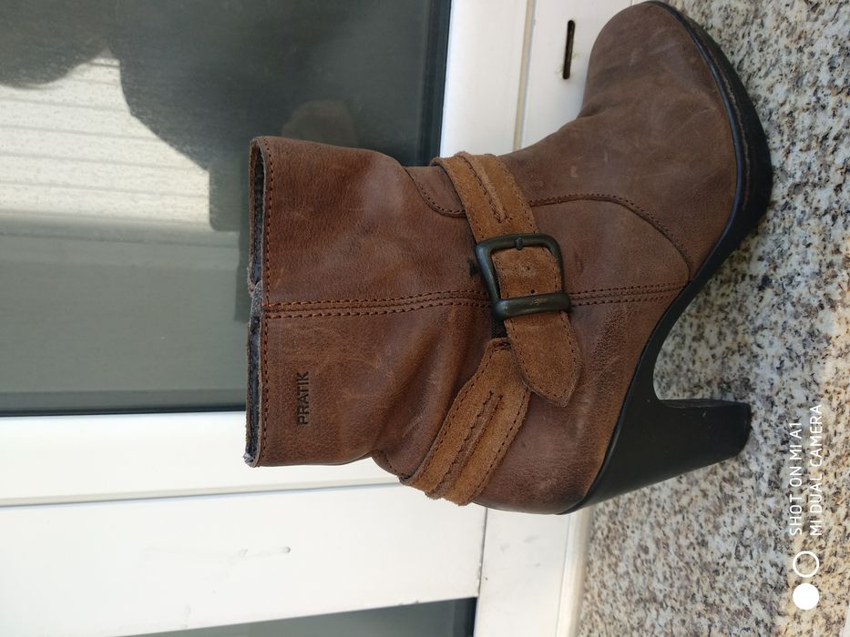 Botas tacão em pele