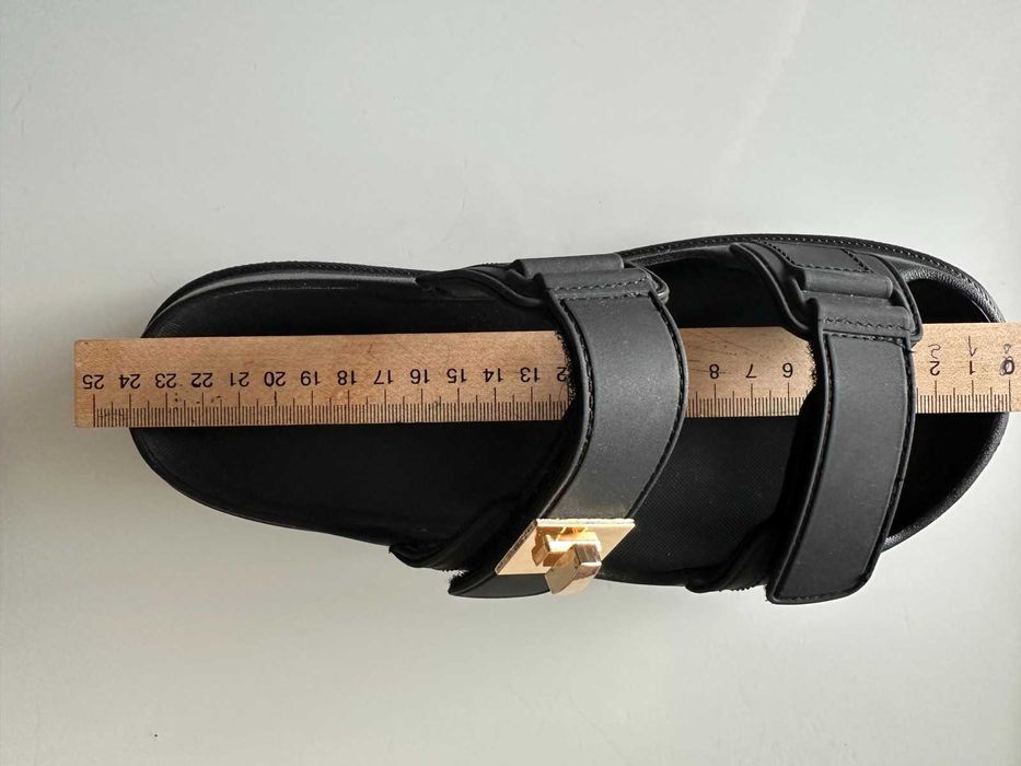 Шльопанці Steve Madden