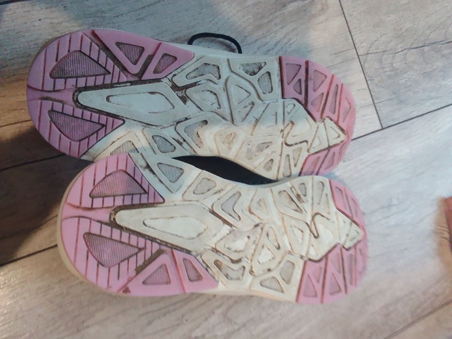 Buty sportowe r. 37
