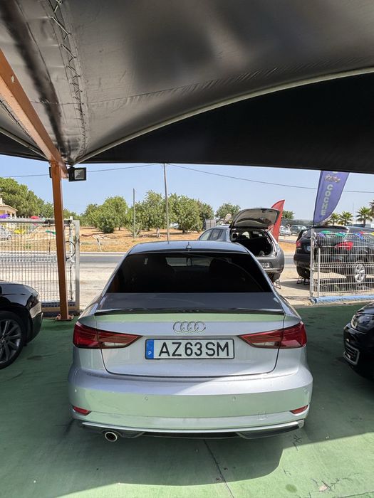 Audi A3 Limousine S-tronic Look RS3 2018 130 mil km Aceito retoma