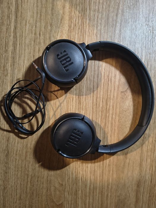 Słuchawki nauszne na kablu z wtyczką Jack 3.5 mm
