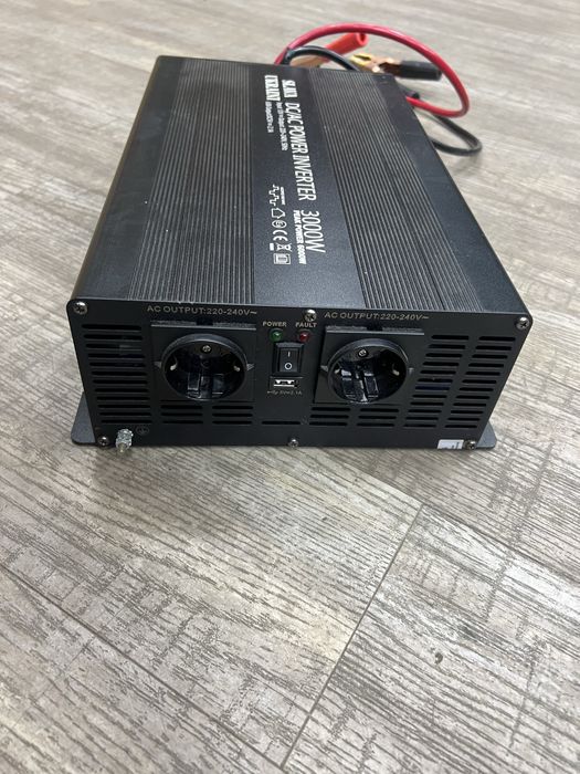 Інвертор 12V → 220V 3000W (пікова 6000W)